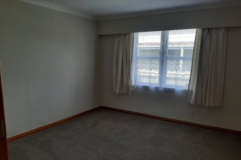 Photo of property in 15 Brett Place, Takaro, Palmerston North, 4412