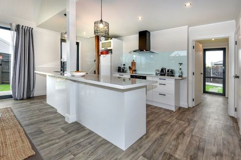 Photo of property in 16 Walter Place, Kirwee, Darfield, 7571