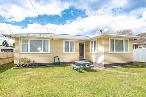 Photo of property in 18 Camellia Avenue, Aramoho, Whanganui, 4500