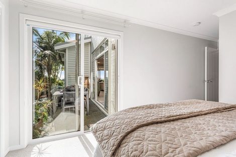 Photo of property in 6 Sunshine Terrace, Orewa, 0931