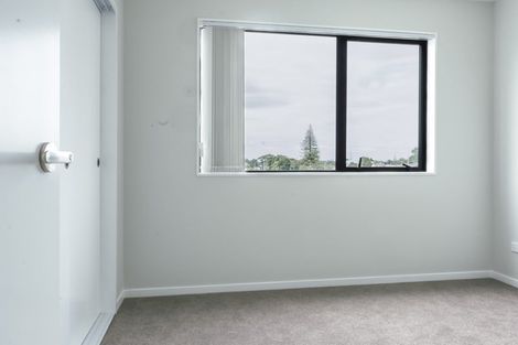 Photo of property in 28 Tukari Lane, Mangere Bridge, Auckland, 2022