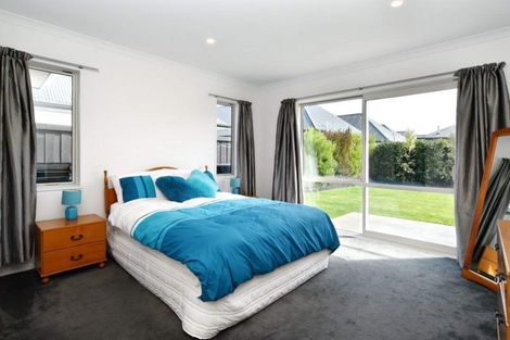 Photo of property in 32 Watkins Drive, Rangiora, 7400