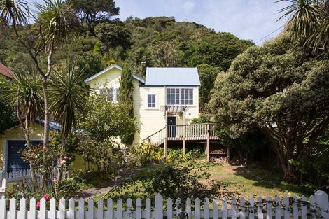 Photo of property in 333 Muritai Road, Eastbourne, Lower Hutt, 5013