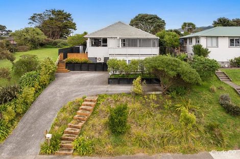Photo of property in 142 Te Pene Avenue, Titahi Bay, Porirua, 5022