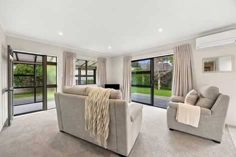 Photo of property in 2/82 Florence Avenue, Orewa, 0931