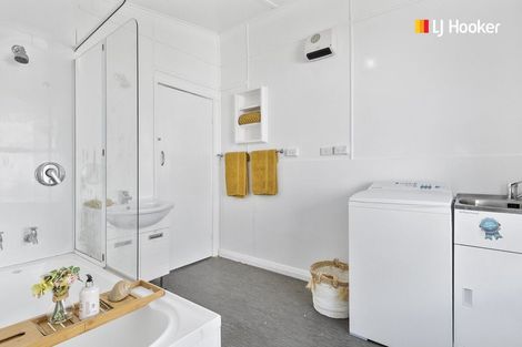 Photo of property in 172 Bay View Road, South Dunedin, Dunedin, 9012