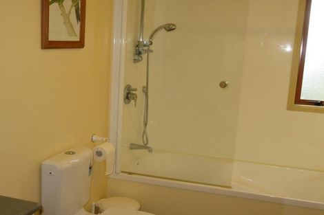 Photo of property in 12 Domett Street, Newlands, Wellington, 6037