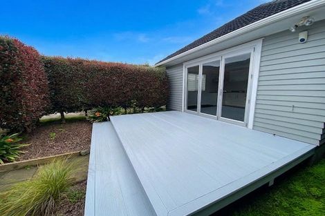 Photo of property in 65 Kiwi Esplanade, Mangere Bridge, Auckland, 2022