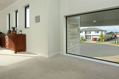 Photo of property in 10 Blewitt Court, Swanson, Auckland, 0614