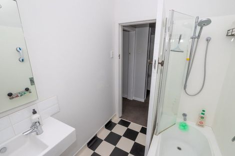 Photo of property in 190 Derwent Street, Island Bay, Wellington, 6023