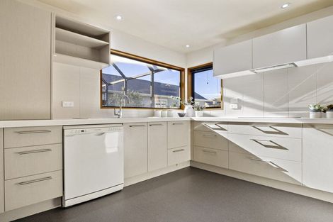 Photo of property in 10a Nikau Place, Riccarton, Christchurch, 8011