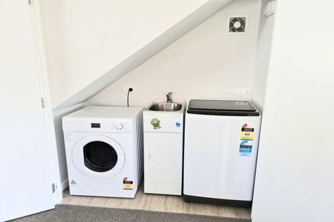 Photo of property in 29 Discovery Place, Marfell, New Plymouth, 4310