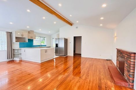 Photo of property in 21 Shanaway Rise, Hillcrest, Auckland, 0627