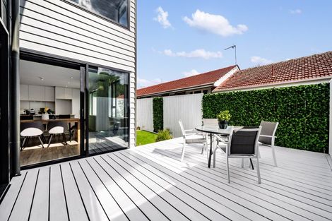 Photo of property in 37c Tawhiri Road, One Tree Hill, Auckland, 1061