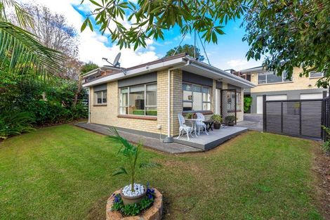 Photo of property in 12a Green Lane East, Remuera, Auckland, 1050