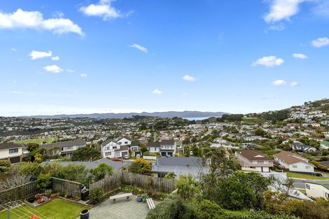 Photo of property in 5 Meadowcroft Grove, Johnsonville, Wellington, 6037