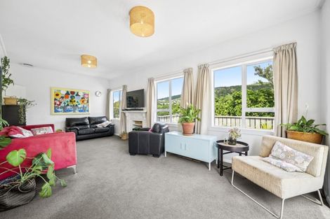 Photo of property in 19 Handyside Street, Tawa, Wellington, 5028