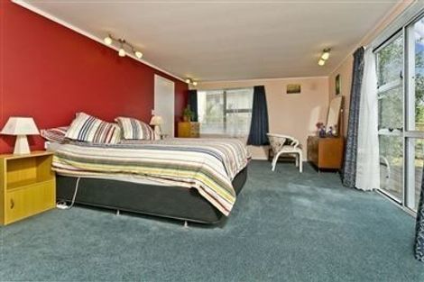 Photo of property in 158 Lynn Road, Bayview, Auckland, 0629