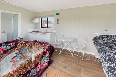 Photo of property in 718 Opunake Road, Cardiff, 4391