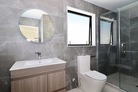 Photo of property in 8a Britannia Place, Half Moon Bay, Auckland, 2012