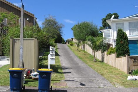 Photo of property in 3 Ridgewood Crescent, Birkenhead, Auckland, 0626