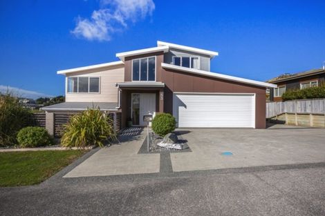 Photo of property in 53 Navigation Drive, Whitby, Porirua, 5024