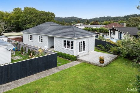 Photo of property in 6 Glen Road, Stokes Valley, Lower Hutt, 5019