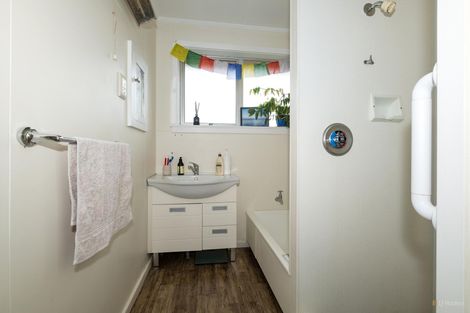 Photo of property in 1 Oxford Street, Waimate, 7924