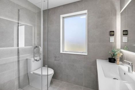 Photo of property in 7d Maroubra Place, Botany Downs, Auckland, 2010