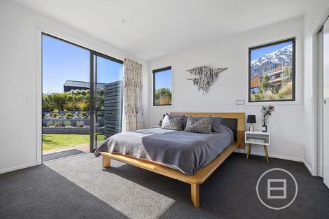 Photo of property in 9 Falconer Rise, Jacks Point, Queenstown, 9371