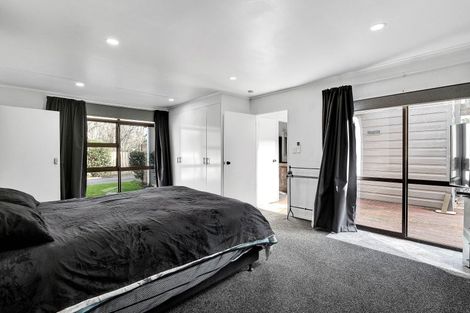 Photo of property in 92 Heta Road, Highlands Park, New Plymouth, 4312