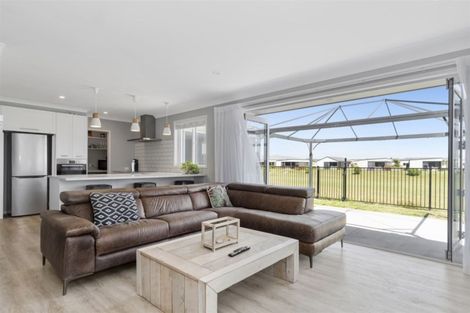 Photo of property in 7 Jeffs Way, Papamoa Beach, Papamoa, 3118