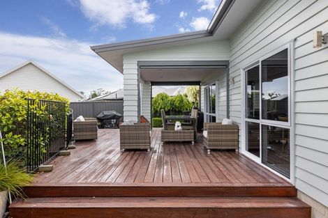 Photo of property in 14 Karoola Place, Havelock North, 4130