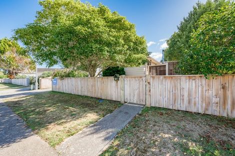 Photo of property in 18 Rosewood Place, Paraparaumu, 5032