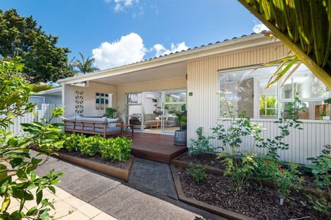 Photo of property in 4/17 Church Street, Devonport, Auckland, 0624