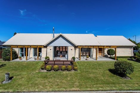 Photo of property in 2 Stonebridge Lane, Oxford, 7430