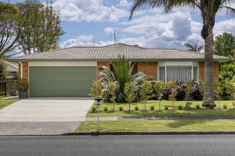 Photo of property in 5 Links View Drive, Omokoroa, 3114