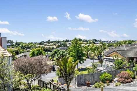 Photo of property in 11 Mackwell Road, Fairview Heights, Auckland, 0632