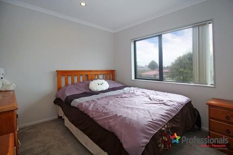 Photo of property in 16 Earlsworth Road, Mangere East, Auckland, 2024