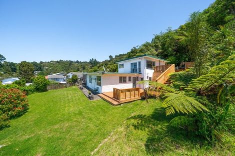 Photo of property in 11 Bogle Grove, Stokes Valley, Lower Hutt, 5019