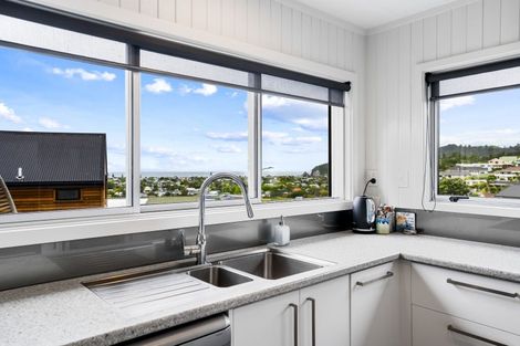 Photo of property in 115 Chevron Crescent, Whangamata, 3620