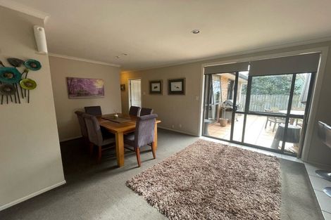Photo of property in 8 Mt Lebanon Crescent, The Gardens, Auckland, 2105