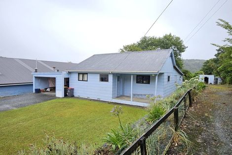 Photo of property in 87 Omapere Street, Dobson, Greymouth, 7805
