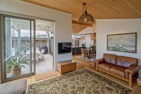Photo of property in 40 Paku Drive, Tairua, 3508