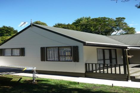 Photo of property in 2 Glucina Place, Glen Eden, Auckland, 0602