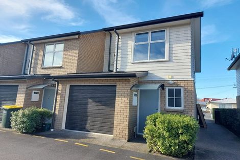 Photo of property in 11 Chiefs Court, Hamilton East, Hamilton, 3216