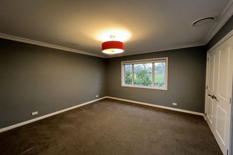 Photo of property in 171 Boord Crescent, Kumeu, 0891