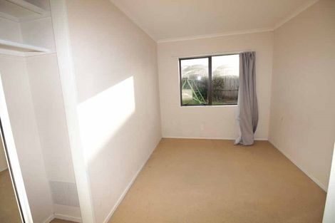 Photo of property in 1 Beragh Place, East Tamaki, Auckland, 2016