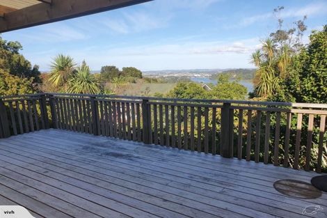 Photo of property in 1/148 Manuka Road, Bayview, Auckland, 0629