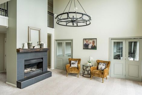 Photo of property in 88 Queen Charlotte Drive, Aotea, Porirua, 5024